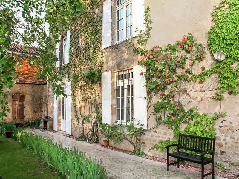 Le Clos Du Gue Pressac Exterior photo